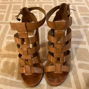 Dolce Vita heels size 6 1/2.